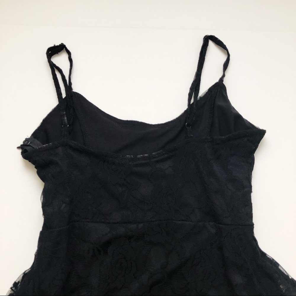 Black lace dress with floral detail. - Picture 7 of 8